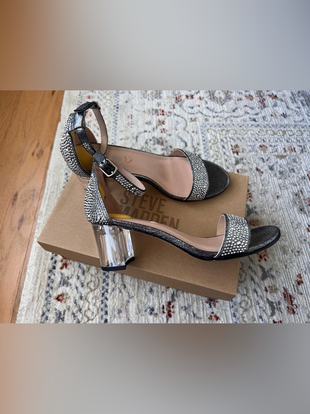 Steve Madden Kids JCARRSON Pewter Rhinestone heels size 5 clear heel